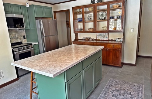 Land O Lakes House | Cozy Secluded Lakefront Cabin | Private, Fishing & Snowmobile | Near Eagle River