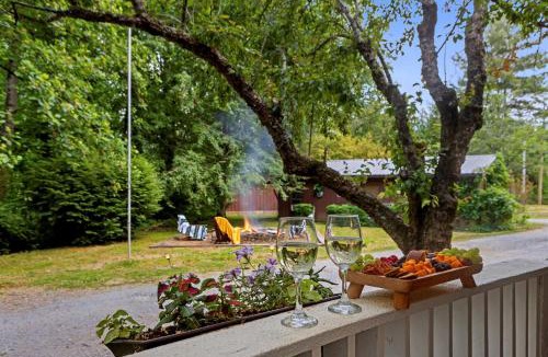 Whittier House | Cozy Smoky Mtn Cabin Near Bryson City Fire Pit
