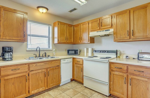 Poplar Bluff Apartment | Cozy Stay Near Downtown & Lake Wappapello
