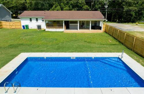 Stone Mountain Historic Village Villa | Cozy Staycation Getaway with Huge Backyard