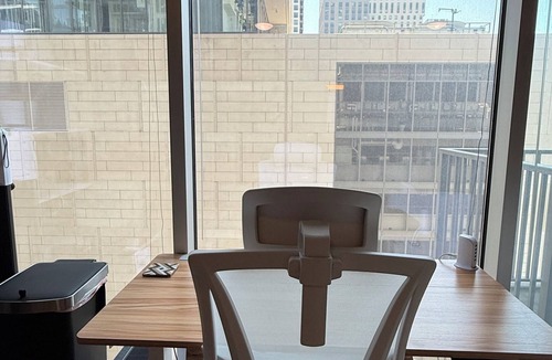 Midtown Apartment | Cozy studio in a lovely the heart of Midtown with rooftop pool and gym access