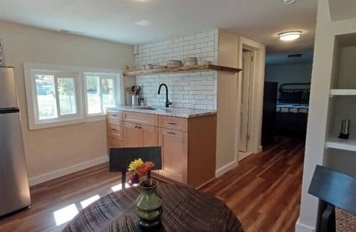 Waynesville Apartment | Cozy, stylish, country studio minutes from downtown Waynesville.
