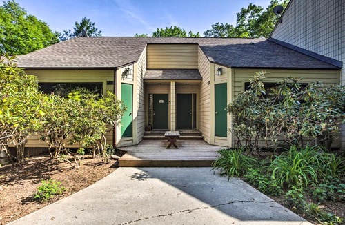 Wintergreen House | Cozy Wintergreen Resort Condo: Walk to Ski Lifts!