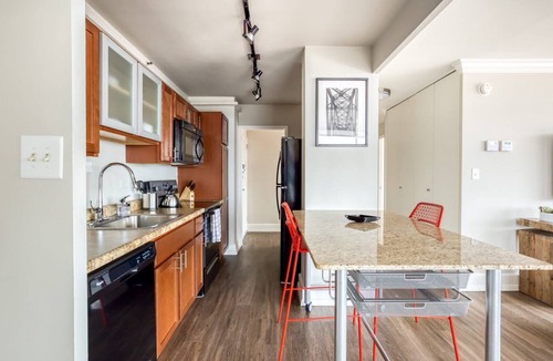 Old Louisville Apartment | CozySuites 800 Tower 1BR w/gym! 10