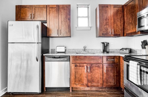 Music Row Apartment | CozySuites Music Row Spacious 2BR in Nashville! 16