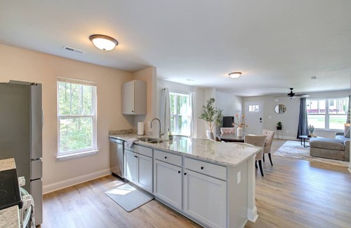 Taylors House | Cozzy home away from home fenced in back yard and pet friendly