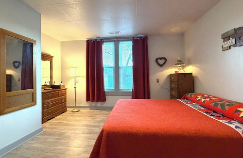 Craig Creek House | Creek Front Country Home nearby Triple Crown hiking trails