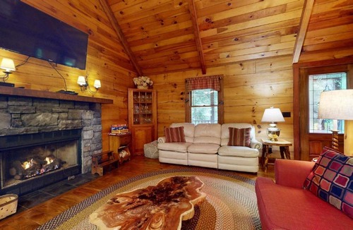 Weaverville House | Creekfront Cottage scenic views dog-friendly firepit gas grill gas fireplace