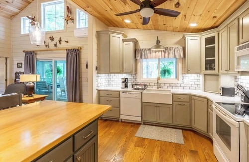 Bryson City House | Creekfront Relaxation Amazing Porch Hot Tub