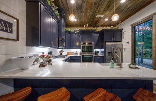 Pickens Cabin | Creekside 6BR Retreat w/UTV Trails & Hot Tub & Pet-Friendly