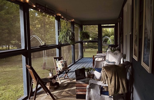 Pegram Cottage | Creekside Cottage Near Nashville- Pet Friendly!
