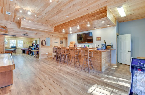 Blairsville House | Creekside Country Escape: Pickleball & Game Room!
