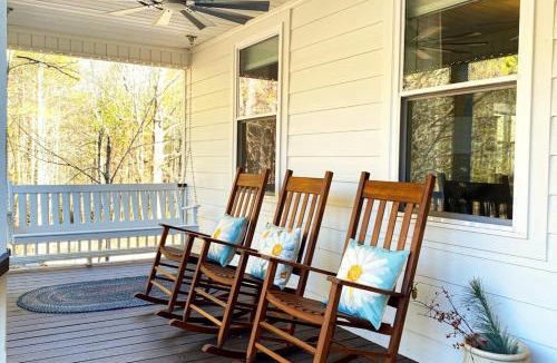 Hendersonville House | Creekside Farmhouse