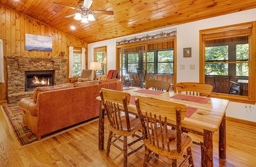 McCaysville House | Creekside Getaway – located in McCaysville, GA.