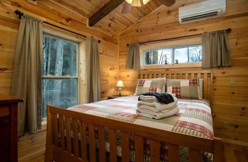 Pisgah Forest House | Creekside Log Cabin · Creekside Log Cabin
