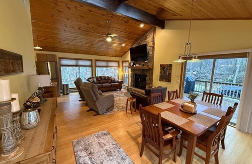 Alpine Lake House | Creekstone Lodge at Alpine Lake, charming 3 bedroom, 2 bath modern cabin retreat