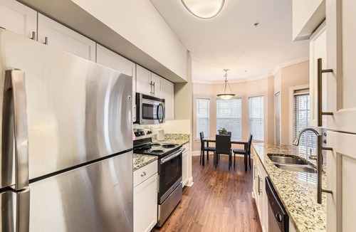 Old Fourth Ward Apartment | Crest at Midtown 4221 l 1 Bedroom 1 Bathroom