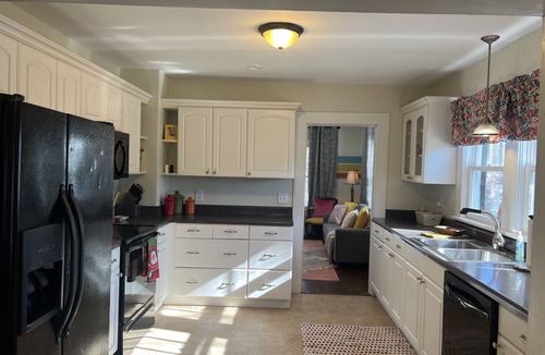 Cullman House | Cullman City Cottage HOME, close to I-65