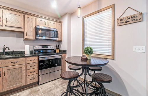 Van Buren Apartment | Current River Retreat 3 - 2 Bedroom Sleeps 6 - Cozy Apartment