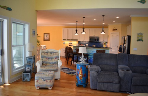 Saint Helena Island House | CUSTOM HOME 3 BED/3.5 BATH ON OCEAN PT GOLF COURSE AMENITY CARDS AVAILABLE