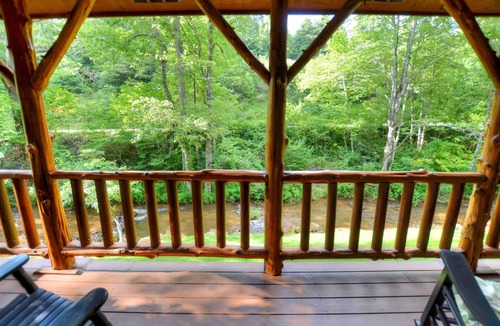 Sylva Cabin | Cute Cabin On The Creek Near Dillsboro