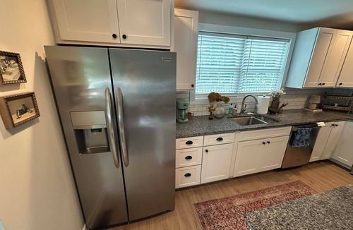 Greer House | Cute & Cozy 2 Bdrm Getaway Close to Downtown