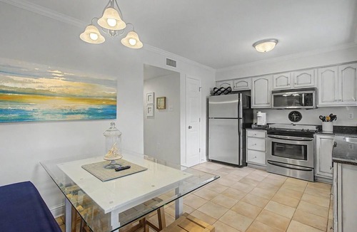 Old Town Condo | D'Town Bay St Louis Cozy Condo -Sleeps 6
