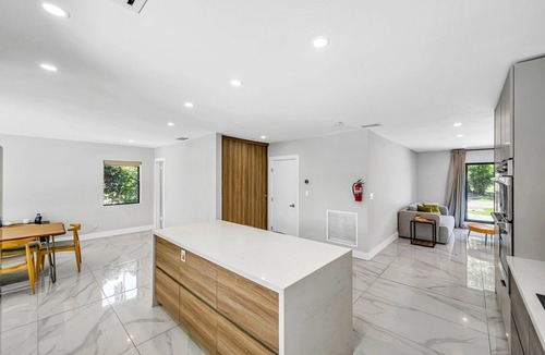 Emerald Hills House | Daily/Monthly Stay: New home 4BD w/a private pool & BBQ. 15 mins to beaches!