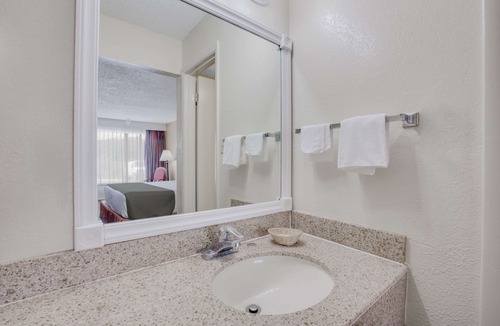 Candler Hotel | Days Inn by Wyndham Asheville West