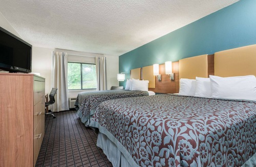 Cannonsburg Hotel | Days Inn by Wyndham Ashland