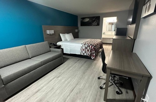 Camden Hotel | Days Inn by Wyndham Camden AR
