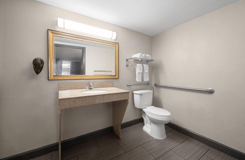 College Park Hotel | Days Inn by Wyndham College Park Airport Best Road