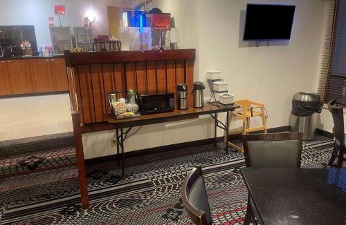 Englewood Hotel | Days Inn by Wyndham Englewood Dayton Airport