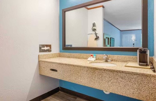 Foley Hotel | Days Inn by Wyndham Foley - North Gulf Shores