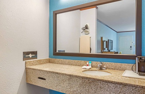 Foley Hotel | Days Inn by Wyndham Foley - North Gulf Shores