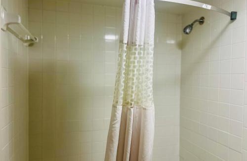 Jellico Hotel | Days Inn by Wyndham Jellico - Tennessee State Line