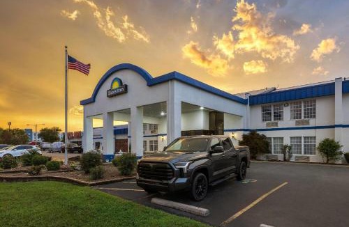 Madisonville Hotel | Days Inn by Wyndham Madisonville