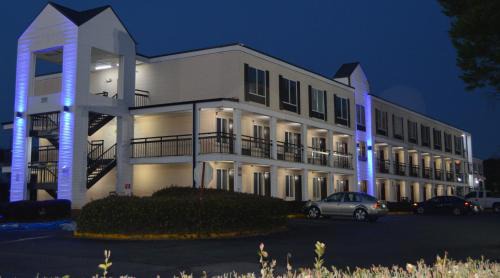 Marietta Hotel | Days Inn by Wyndham Marietta-Atlanta-Delk Road