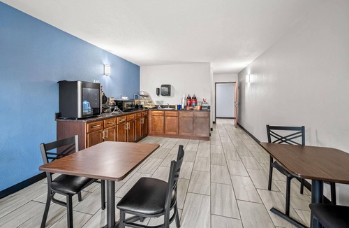 Desire Area Hotel | Days Inn by Wyndham New Orleans Pontchartrain