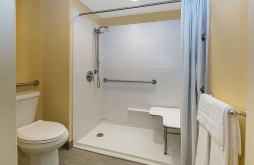 Natchez Hotel | Days Inn by Wyndham Natchez