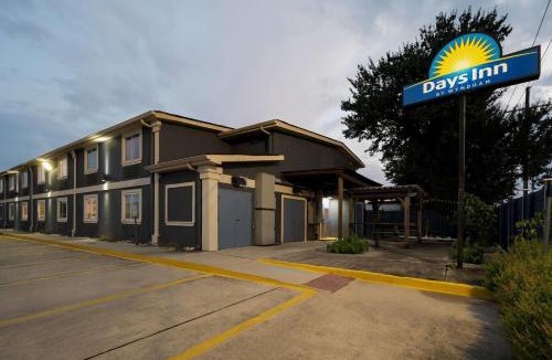 Desire Area Hotel | Days Inn by Wyndham New Orleans Pontchartrain