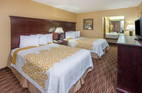 Paducah Hotel | Days Inn by Wyndham Paducah I-24 Exit 4