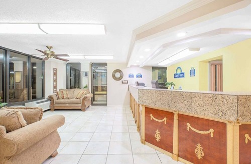 Benton Hotel | Days Inn by Wyndham Benton