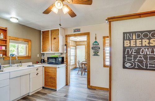 Climax Springs Apartment | Deck w/Covered Dock! Lakefront Ozark Cottage