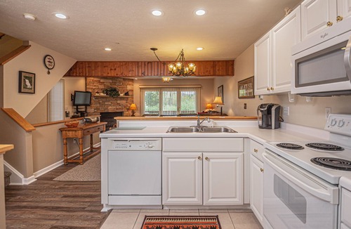 McHenry House | Deep Creek Village #10 | Ski In/Ski Out Townhome