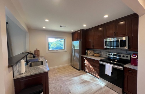 Gainesville House | Deep water, private dock, beautiful sunsets, fishing, kayaking or boating.