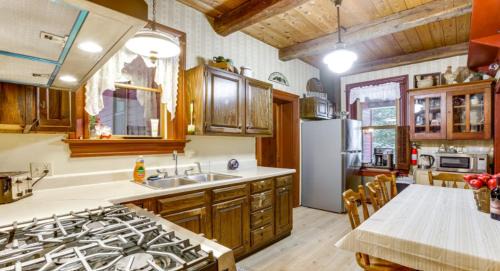 McClellandtown Bed & Breakfast | Deer Creek Winery at Watson Estate