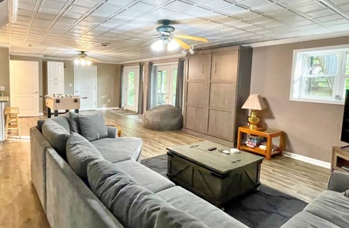 La Follette House | Deerfield Golf and Lakefront, hot tub, pet-friendly