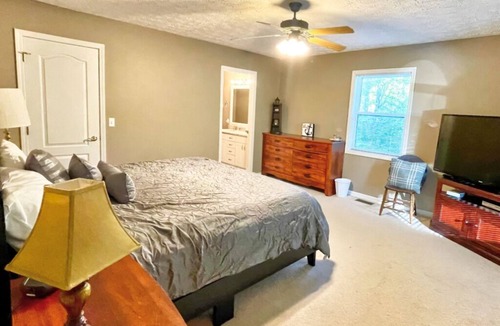 La Follette House | Deerfield Golf and Lakefront, hot tub, pet-friendly