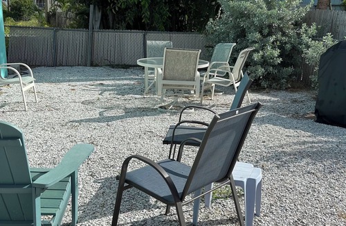 Fort Myers Beach Cottage | DEJA BLUE 1000 FT from Beach Great for Families